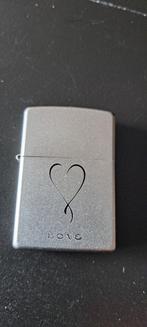 Zippo Love, Ophalen of Verzenden, Zo goed als nieuw, Aansteker