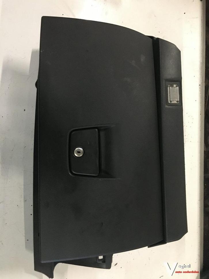 Volvo V50 2005 1.8  Dashboardkastje, Auto-onderdelen, Dashboard en Schakelaars, Gebruikt, Ophalen of Verzenden