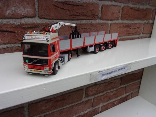 WSI  Volvo  F16  Globetrotter  van  Huskens., Hobby en Vrije tijd, Modelauto's | 1:50, Ophalen of Verzenden, Nieuw, Bus of Vrachtwagen