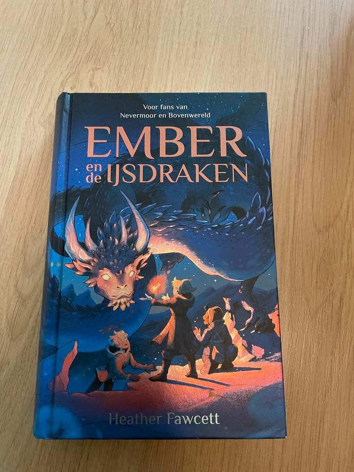 Heather Fawcett - Ember en de ijsdraken, Boeken, Kinderboeken | Jeugd | 10 tot 12 jaar, Zo goed als nieuw, Ophalen of Verzenden