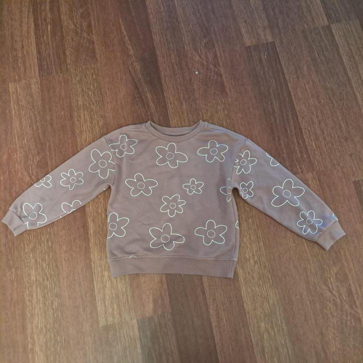 Paarse trui met lange mouwen – Primark – maat 128, Kinderen en Baby's, Kinderkleding | Maat 128, Zo goed als nieuw, Meisje, Trui of Vest