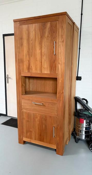 Massief teakhouten kast, buffetkast, wandkast. beschikbaar voor biedingen