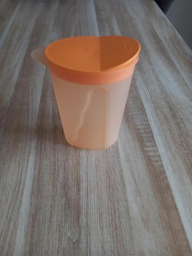 Tupperware kan met deksel 1 liter, Huis en Inrichting, Keuken | Tupperware, Gebruikt, Beker of Kan, Oranje, Ophalen of Verzenden