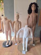 4 kinder paspoppen etalage poppen diverse maten, Ophalen