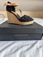 Tommy Hilfiger Sleehakken Zwart Maat 37, Ophalen of Verzenden, Zo goed als nieuw, Zwart, Schoenen met hoge hakken