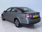 Volkswagen Jetta 1.9 TDI Clima+Cruise / AANBIEDING (2006), Voorwielaandrijving, Gebruikt, 4 cilinders, Metallic lak