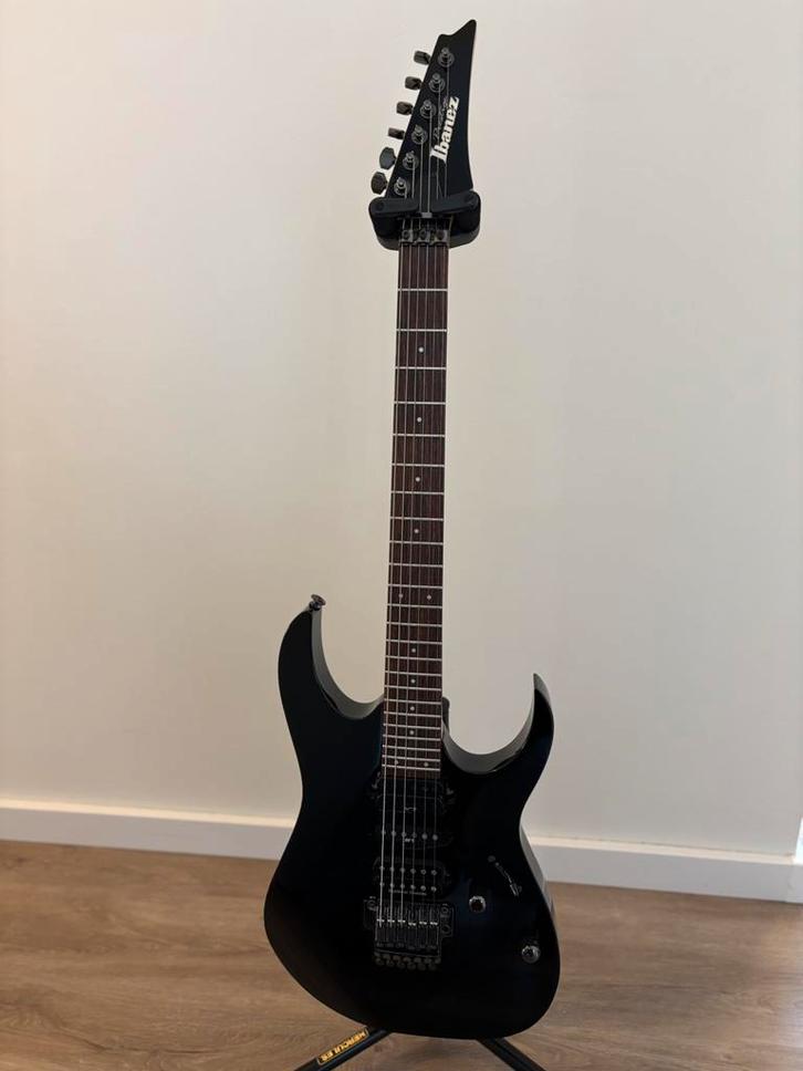 Ibanez RG1570, Muziek en Instrumenten, Snaarinstrumenten | Gitaren | Elektrisch, Zo goed als nieuw, Solid body, Ibanez, Ophalen