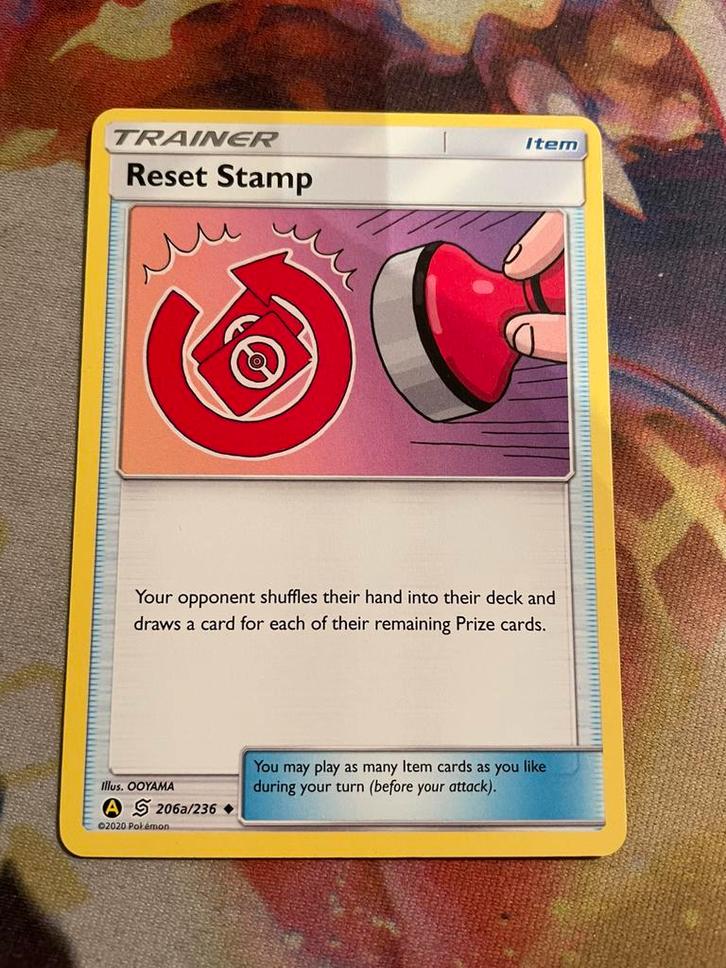 Pokemon Reset Stamp Alternate Art (206a/236), Hobby en Vrije tijd, Verzamelkaartspellen | Pokémon, Zo goed als nieuw, Losse kaart