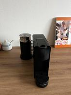 Nespresso Krups Koffiemachine en melkopschuimer, Ophalen, Espresso apparaat, Zo goed als nieuw, 1 kopje