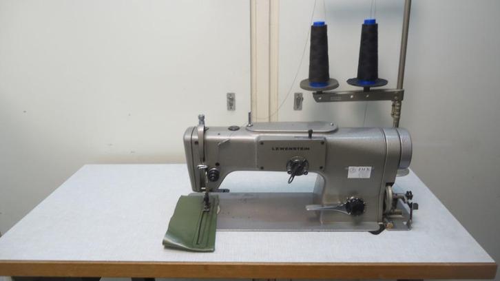 Industrie Naaimachine Lewenstein Zig -zag Rechtstikker, Hobby en Vrije tijd, Naaimachines en Toebehoren, Gebruikt, Naaimachine