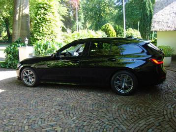 BMW 3 Serie Touring 320i Executive Edition 184 PK (bj 2020) beschikbaar voor biedingen
