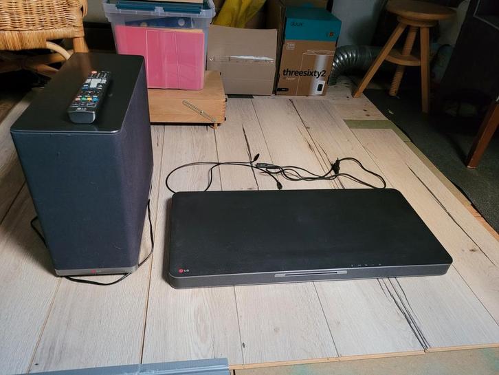 LG soundplate met subwoofer voor tv, Audio, Tv en Foto, Home Cinema-sets, Gebruikt, Blu-ray-speler, 70 watt of meer, Overige merken