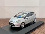 Ford Fiesta Titanium 2010 Mk7 Zilvergrijs Minichamps 1:43, Ophalen of Verzenden, Zo goed als nieuw, Auto, MiniChamps