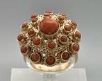 Gouden antieke cocktail ring met bloedkoraal. 2026/68., Ophalen of Verzenden, Goud, Ring, Met edelsteen