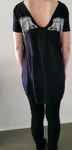 Zwarte shirt met achterop engelen vleugels maat M, Maat 38/40 (M), Zwart, Ophalen of Verzenden, Zo goed als nieuw