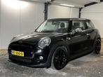 Mini Mini 1.5 Cooper Business 2018 NL AUTO 2e EIG NAVI,CRUIS, Voorwielaandrijving, Gebruikt, 4 stoelen, Zwart
