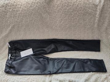 Name it legging leatherlook zwart maat 134 beschikbaar voor biedingen