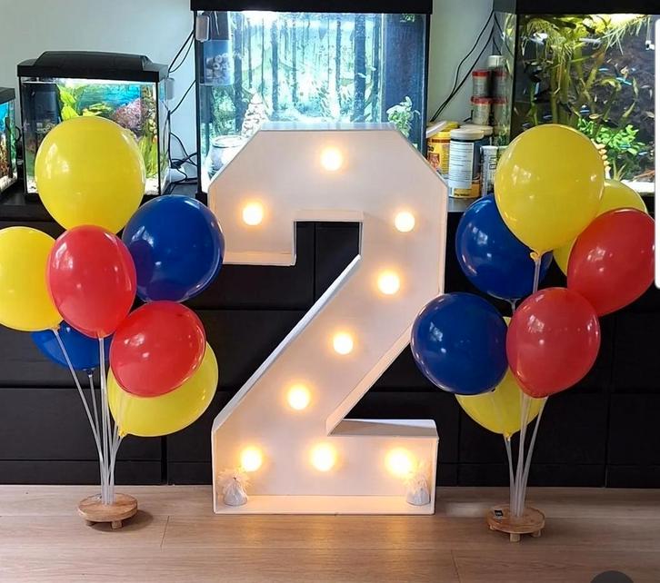 Te huur! Lichtcijfer 2 voor €20, Hobby en Vrije tijd, Feestartikelen | Verhuur, Zo goed als nieuw, Geboorte of Huwelijk, Ophalen of Verzenden