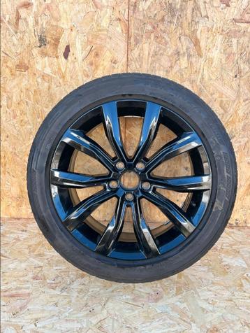 Z.g.a.n. VW 18" T Roc R Line velgen + banden 215/50/18 beschikbaar voor biedingen