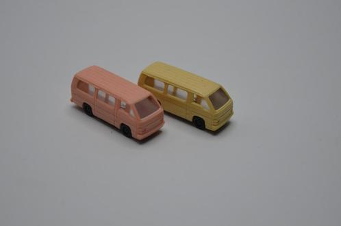 2 hele kleine busjes, Toyota Hi-ace?, Hobby en Vrije tijd, Modelauto's | Overige schalen, Zo goed als nieuw, Auto, Ophalen of Verzenden