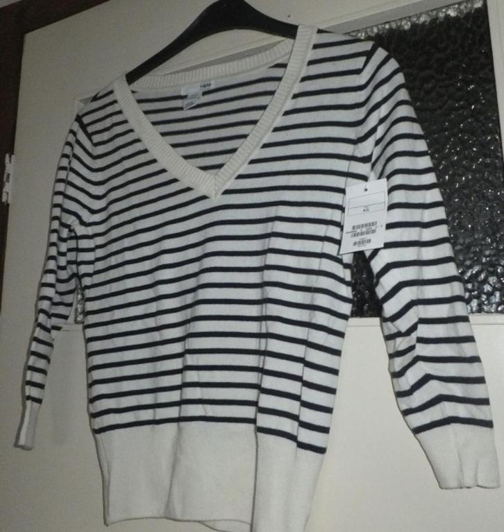 Mooi off white donkerblauw gestreept H&M truitje xs nieuw!, Kleding | Dames, Truien en Vesten, Nieuw, Maat 34 (XS) of kleiner