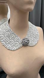 Antieke Kanten Kraag met Grijze Binnenzijde met broche, Antiek en Kunst, Antiek | Kleding en Accessoires, Ophalen of Verzenden