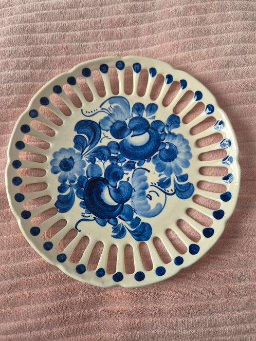 Blauw Porseleinen Schaal met Bloemmotief, Antiek en Kunst, Antiek | Schalen, Ophalen of Verzenden