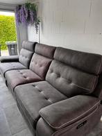 Mooi groot 3 zits met twee elc. Relax systeem in met 3 motor, 250 tot 300 cm, Afwasbaar wn water dicht, Ophalen of Verzenden, Zo goed als nieuw