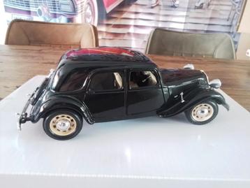 Miniatuur auto Citroën T.A. 15 cv van Bburago.  beschikbaar voor biedingen