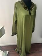 Groene Nieuwe Jurk met Sierlijke Details - Maat L/XL, Maat 38/40 (M), Ophalen of Verzenden, Gedragen, Onder de knie