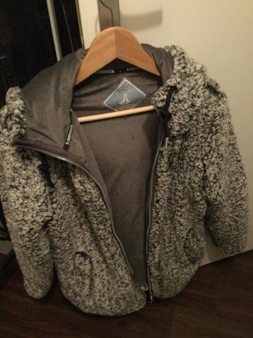 Vest beschikbaar voor biedingen