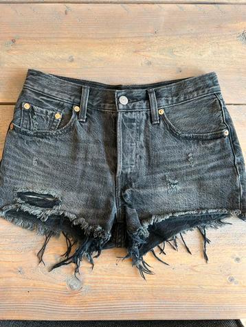 Denim korte broek van Levi’s beschikbaar voor biedingen