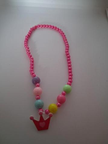 Kinder kettingen beschikbaar voor biedingen