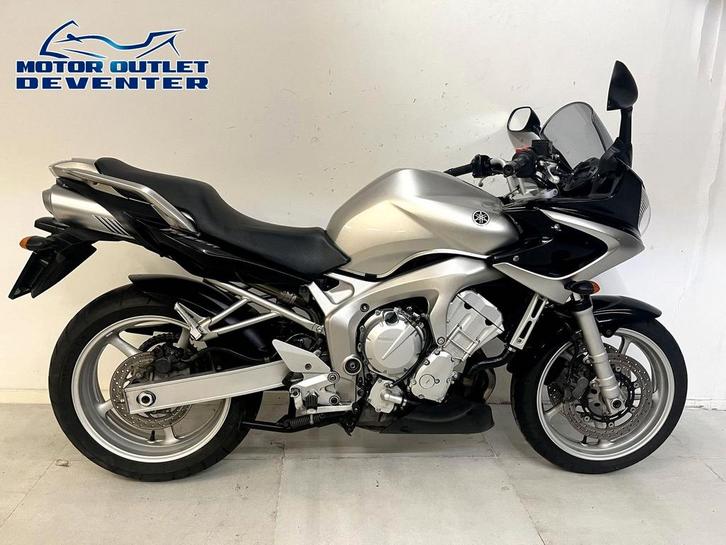YAMAHA FZ 6 S FAZER (bj 2004), Motoren, Motoren | Yamaha, Bedrijf, Toermotor, meer dan 35 kW, 4 cilinders, Motorrijbewijs A