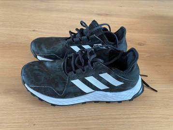 Hockeyschoenen adidas maat 36 beschikbaar voor biedingen