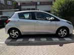 Toyota Yaris 1.5 Hybrid Lease Limited, Gebruikt, 4 cilinders, Met garantie (alle), Bedrijf