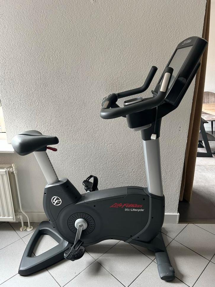 LifeFitness Lifecycle 95C Hometrainer - Professioneel, Sport en Fitness, Fitnessapparatuur, Gebruikt, Hometrainer, Benen, Metaal