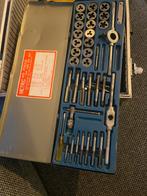 Tap en snijgereedschap set - 40 delig, Ophalen of Verzenden, Gebruikt