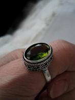 925 ring met peridot nieuw maat 20, Sieraden, Tassen en Uiterlijk, Nieuw, Groen, 20 of groter, Met edelsteen