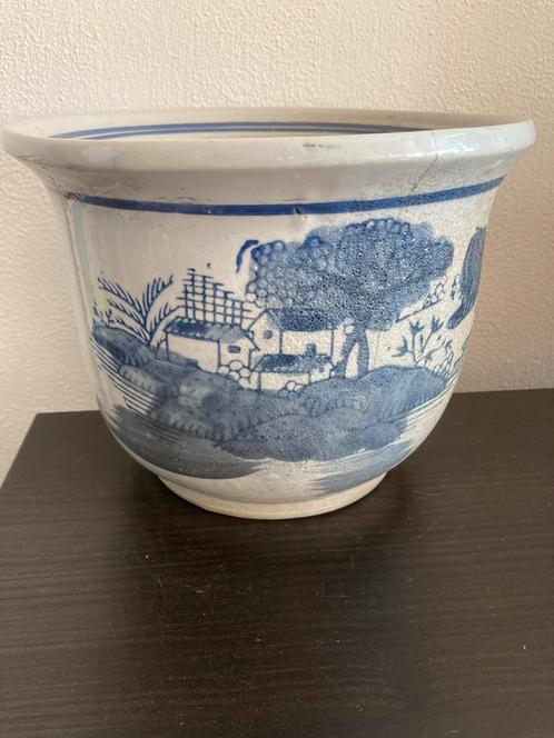 Chinese aardewerk bloempot met blauw landschapsdecor, Antiek en Kunst, Antiek | Keramiek en Aardewerk, Ophalen of Verzenden