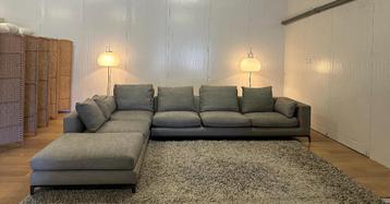 ZGAN Minotti Andersen Hoekbank Grijs Gemêleerd – NP: €25.000 beschikbaar voor biedingen