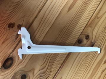 Plankdrager 8 x 20 cm wit beschikbaar voor biedingen