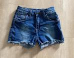 Spijkerstof short maat 134, Kinderen en Baby's, Kinderkleding | Maat 134, Ophalen of Verzenden, Zo goed als nieuw, Meisje, Broek