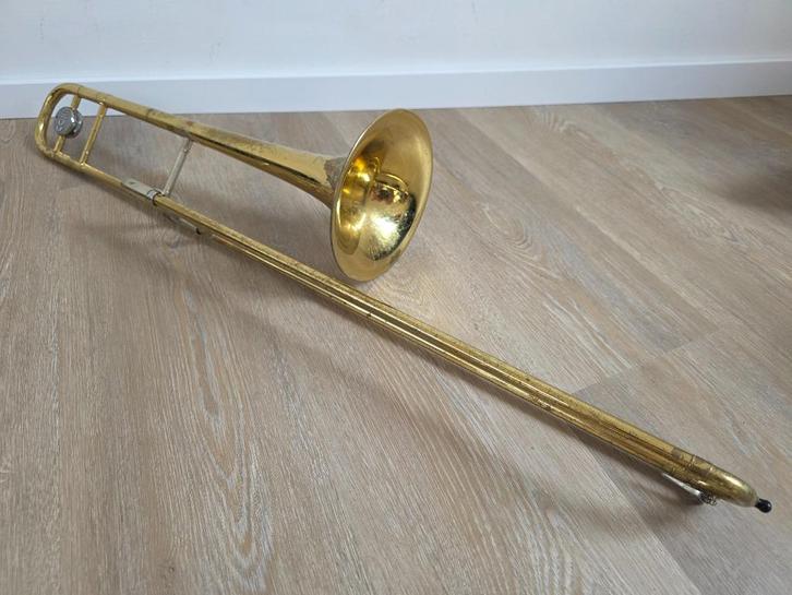 Trombone Conn 18H Director, Muziek en Instrumenten, Blaasinstrumenten | Trombones, Gebruikt, Tenor, Met koffer, Ophalen of Verzenden