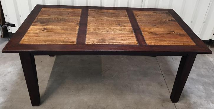 Prachtige koloniale eettafel. Het kan geleverd worden., Huis en Inrichting, Tafels | Eettafels, Gebruikt, 50 tot 100 cm, 150 tot 200 cm