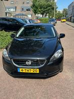 Volvo V40 1.6 D2 115PK 2014 Zwart, Auto's, Volvo, Euro 5, Zwart, 4 cilinders, Zwart