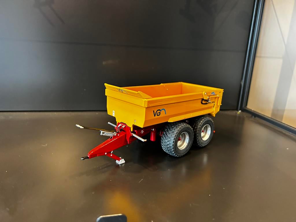 Vgm Rocky dumper, Hobby en Vrije tijd, Modelauto's | 1:32, Ophalen of Verzenden, Zo goed als nieuw, Tractor of Landbouw, Overige merken