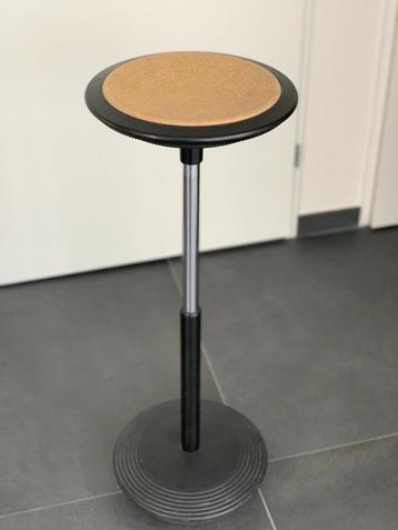 Wilkhahn Stitz 2 | ergonomische sta zit hulp | balans kruk beschikbaar voor biedingen