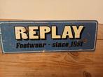 Replay fotowear since 1981 alu reclamebordje, Verzamelen, Merken en Reclamevoorwerpen, Ophalen of Verzenden, Zo goed als nieuw