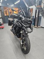 BMW 1250GS ADVENTURE BLACK ON BLACK. BOUWJAAR 9/2023, Motoren, Particulier, Toermotor